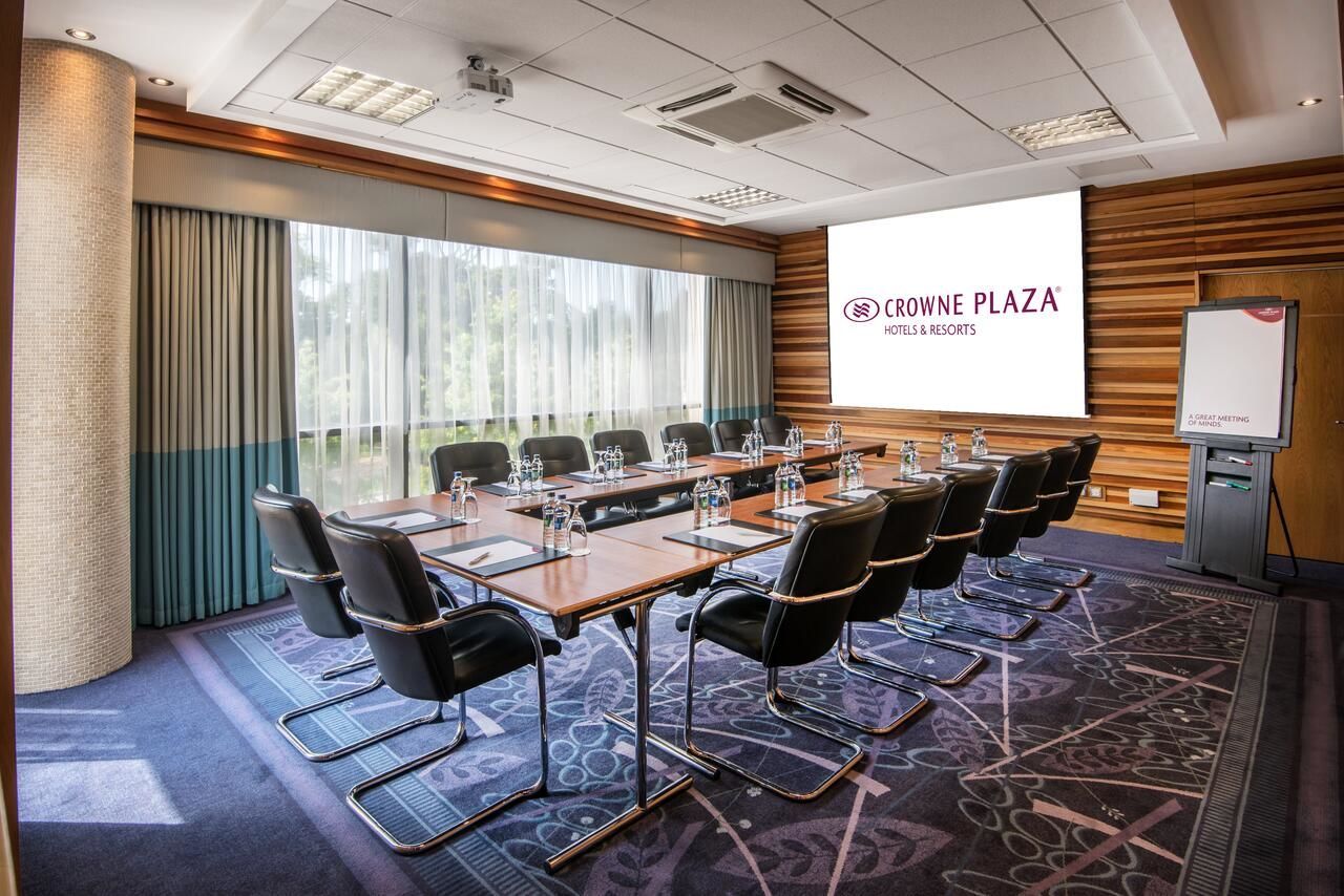 Отель Crowne Plaza Dublin Airport Сантри-48